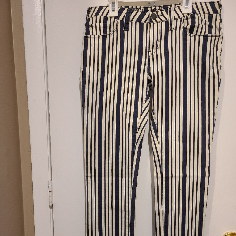 Fitted stretchy navy/white pants